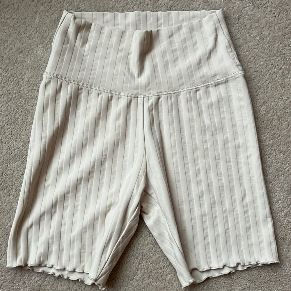 Aerie Ribbed Ruffle Biker Short - Cream